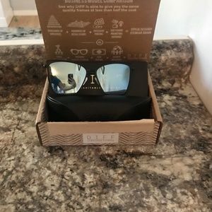 DIFF Becky Sunglasses